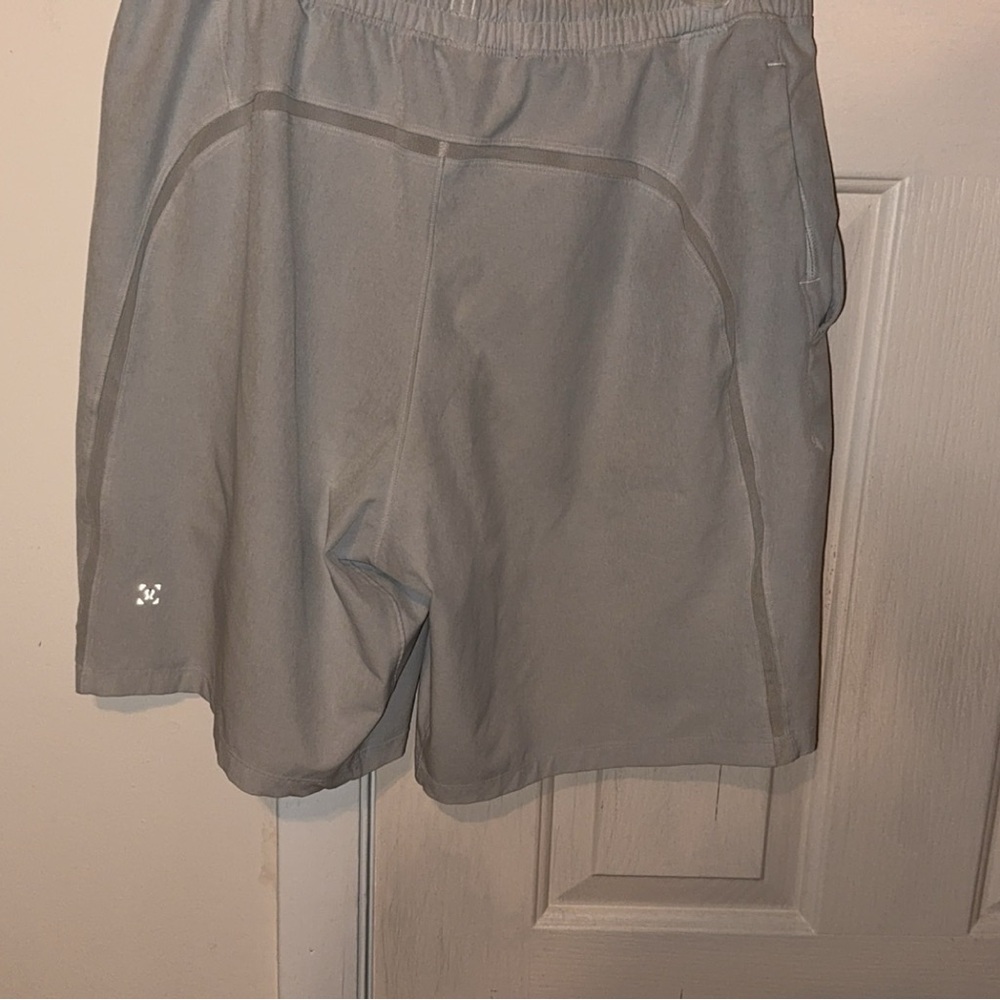 Mens L Lululemon Shorts 9” Inseam